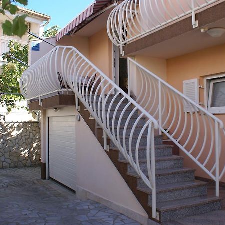 Apartment Anka D Krk Town Exterior photo